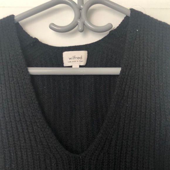 Aritzia pull-over yarn tank - Picture 3 of 5